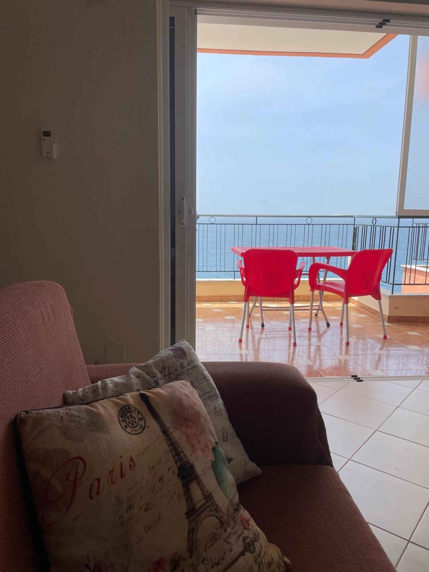 סרנדה Lovely 3-Bedroom Apartment Rei מראה חיצוני תמונה