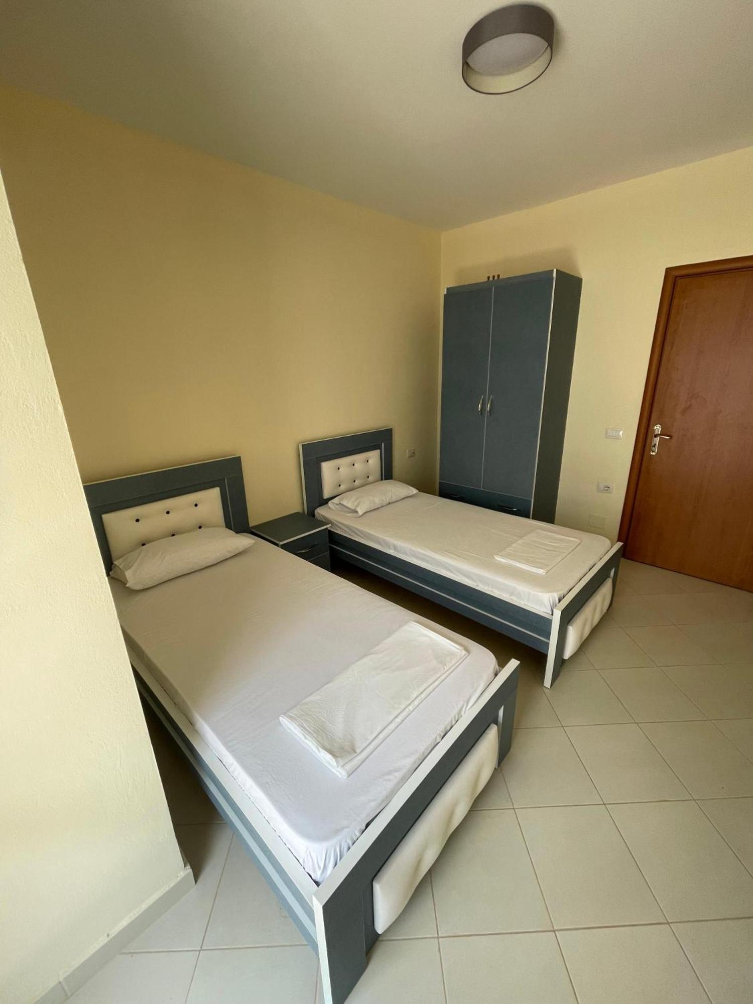 סרנדה Lovely 3-Bedroom Apartment Rei מראה חיצוני תמונה
