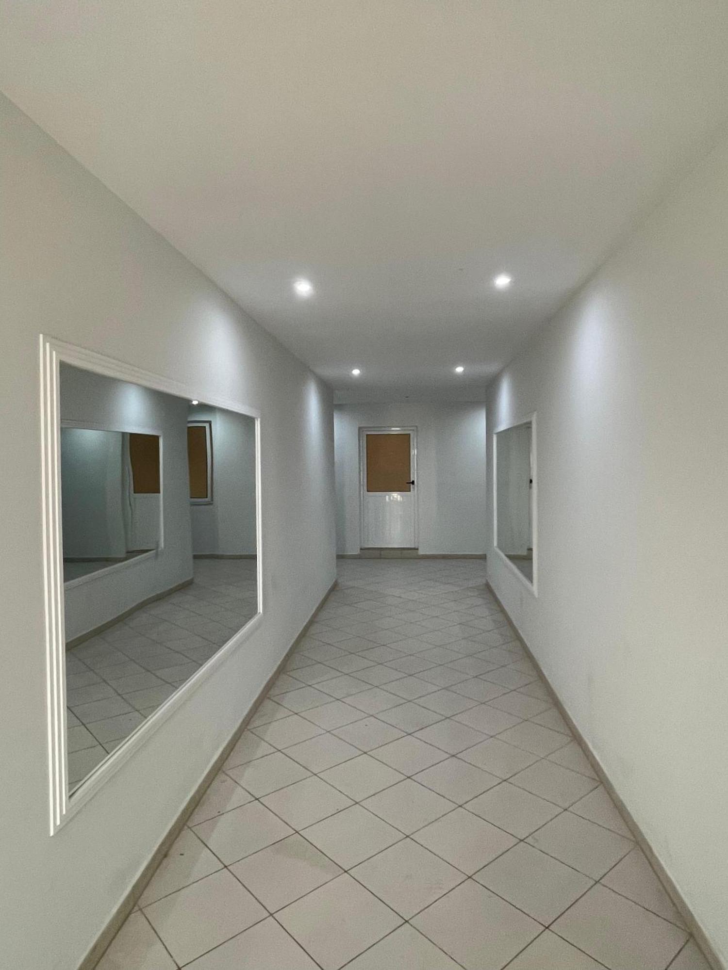 סרנדה Lovely 3-Bedroom Apartment Rei מראה חיצוני תמונה