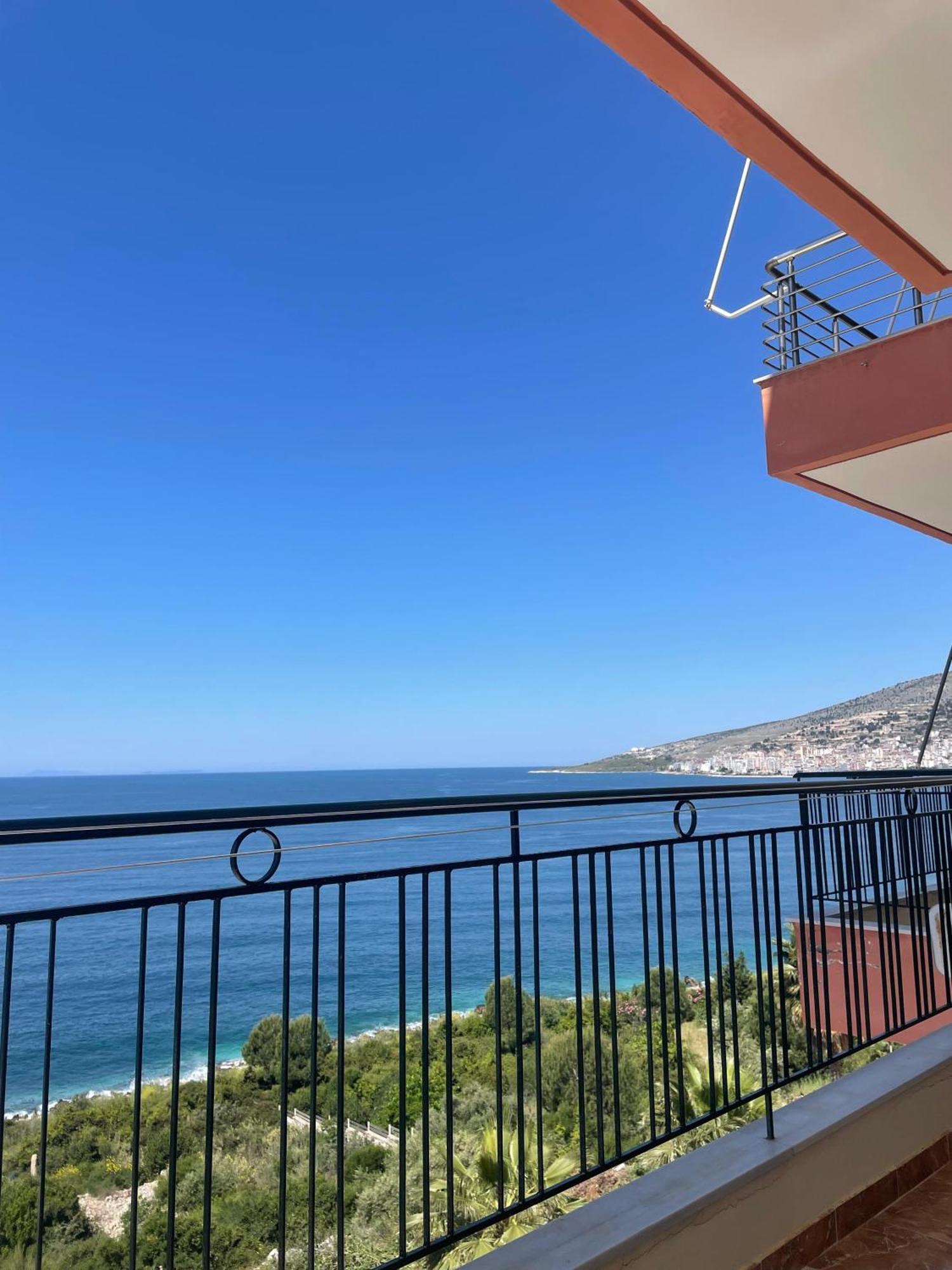 סרנדה Lovely 3-Bedroom Apartment Rei מראה חיצוני תמונה