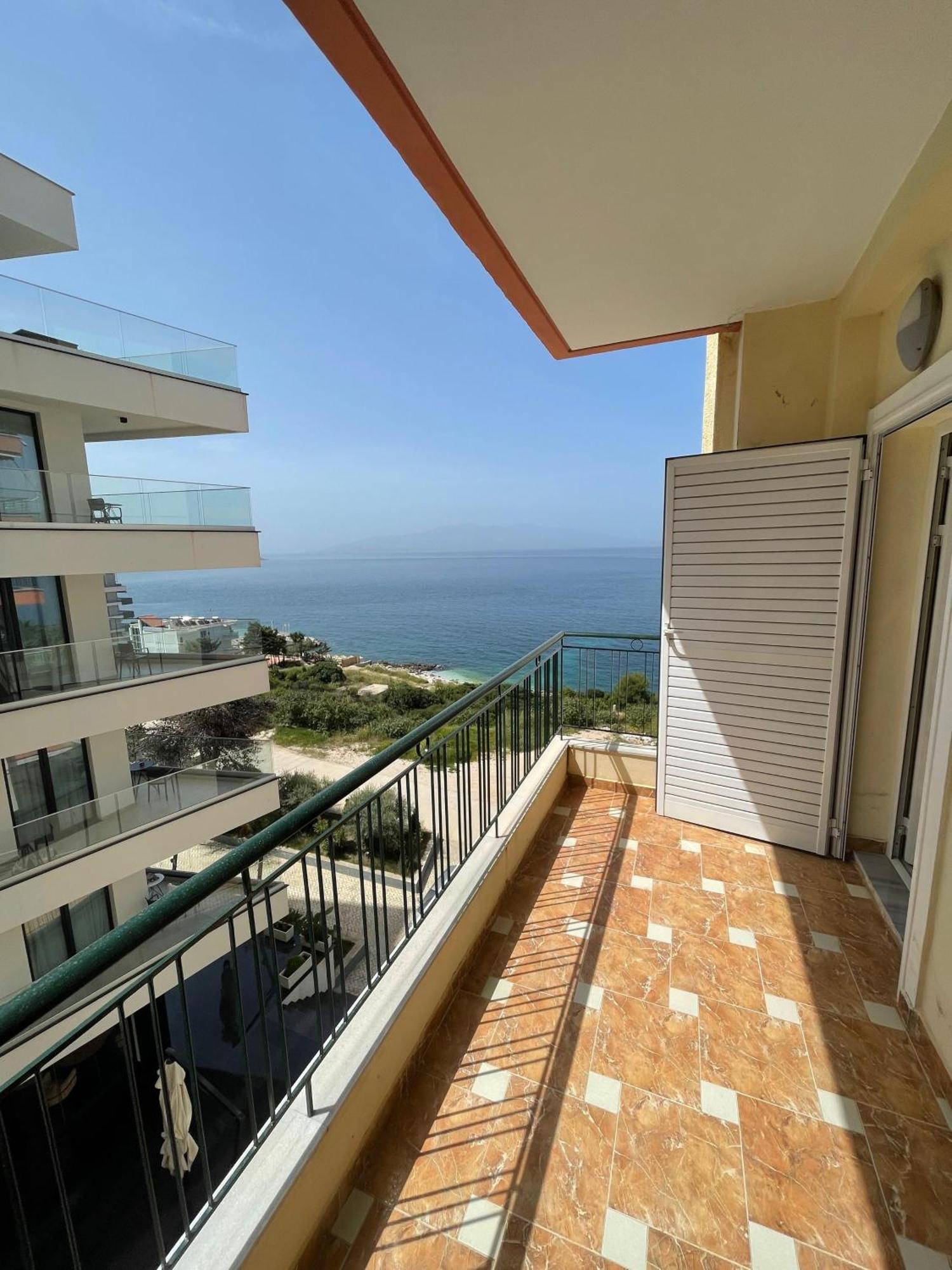 סרנדה Lovely 3-Bedroom Apartment Rei מראה חיצוני תמונה